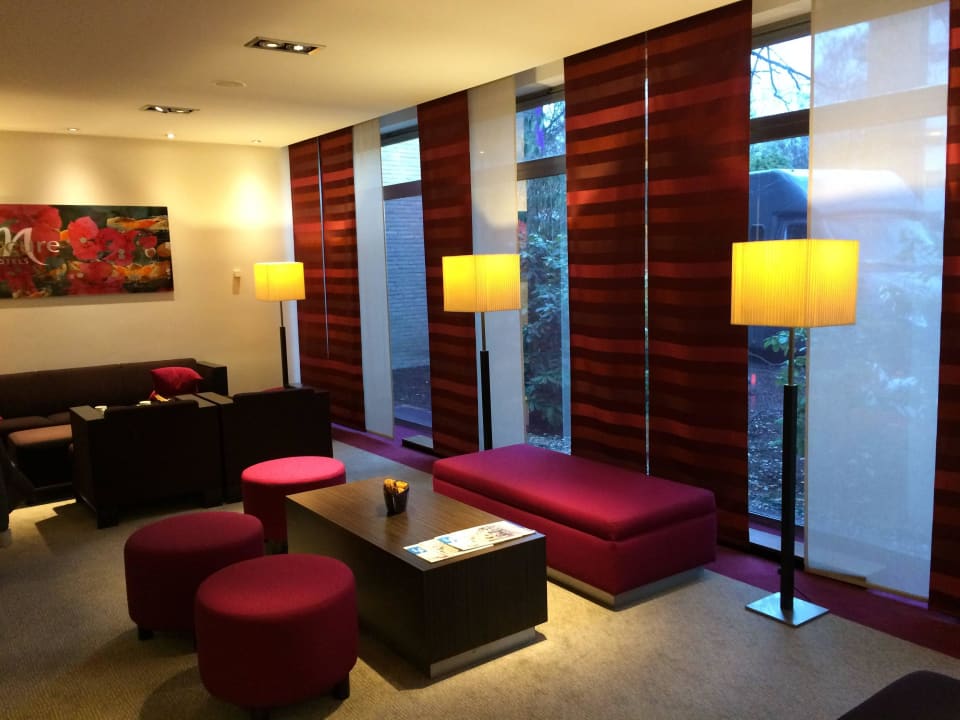 Empfangsbereich Hotel Mercure Düsseldorf-Neuss