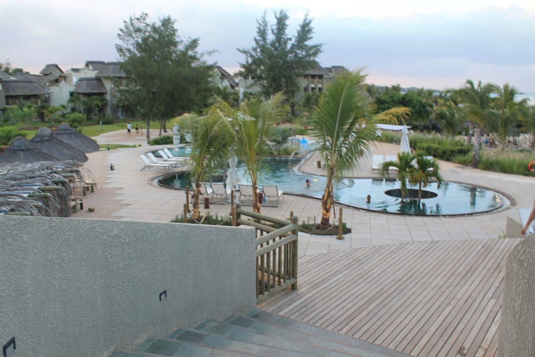 2 von 5 Pools Zilwa Attitude
