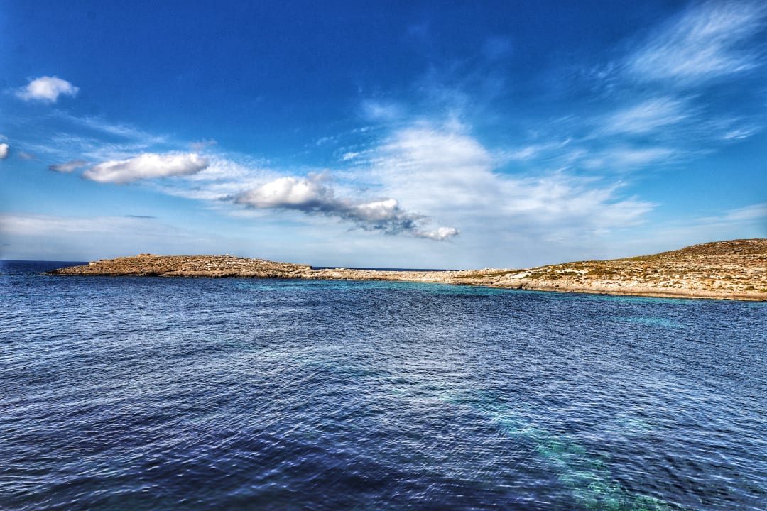 Strand Comino Hotel & Bungalows