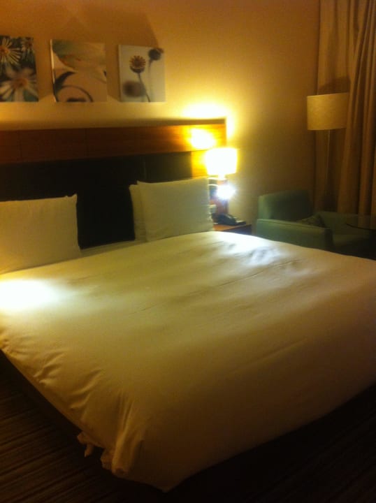 Doppelbett Hilton Garden Inn Frankfurt Airport