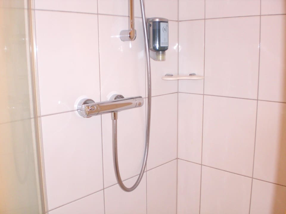 Dusche Novotel Hamburg City Alster
