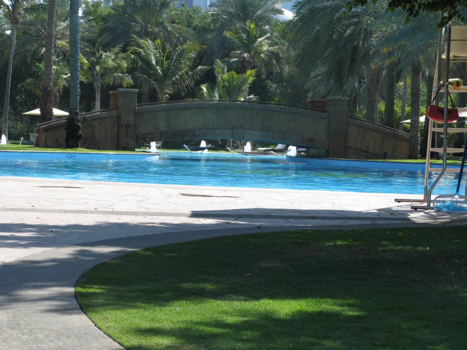 Pool im Ostflügel Emirates Palace Mandarin Oriental