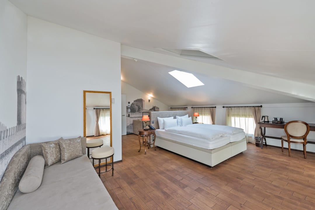 Zimmer Hotel La Tureta