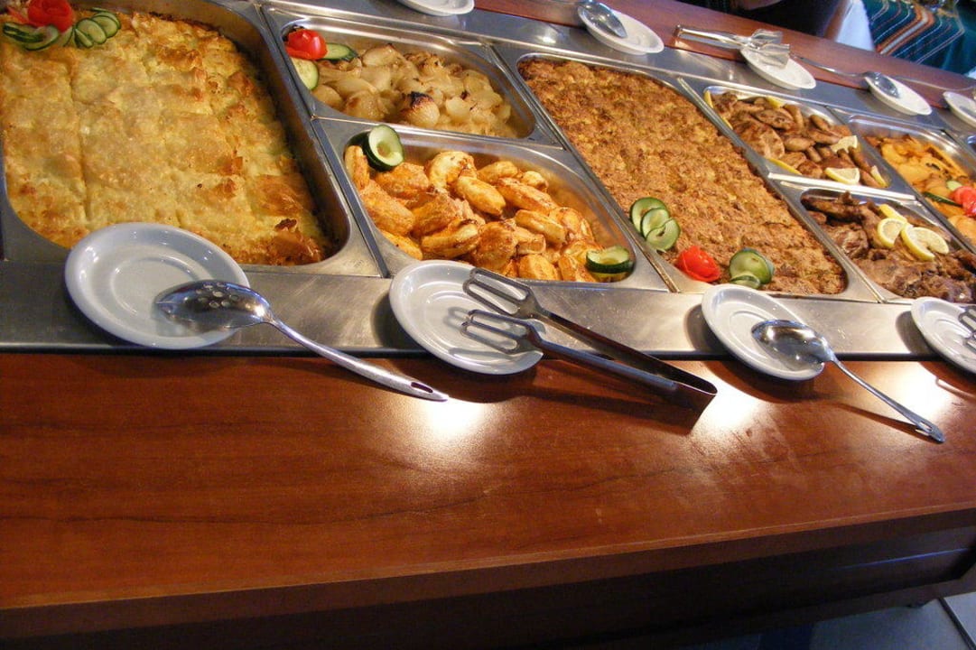 Büffet Hotel Sineva Beach