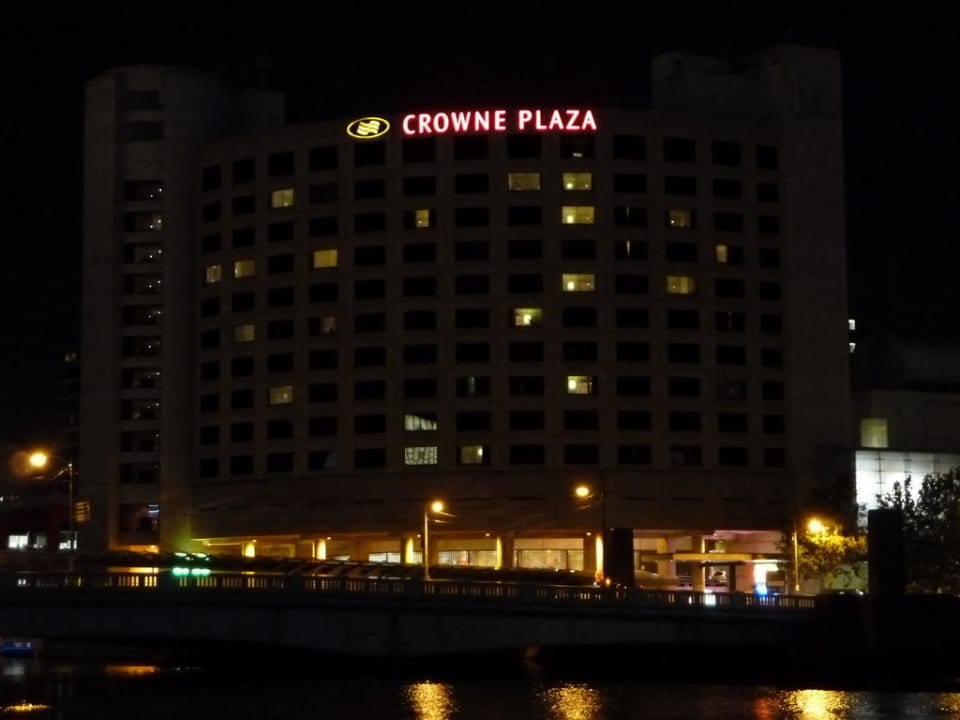 Bei Nacht Hotel Crowne Plaza Melbourne