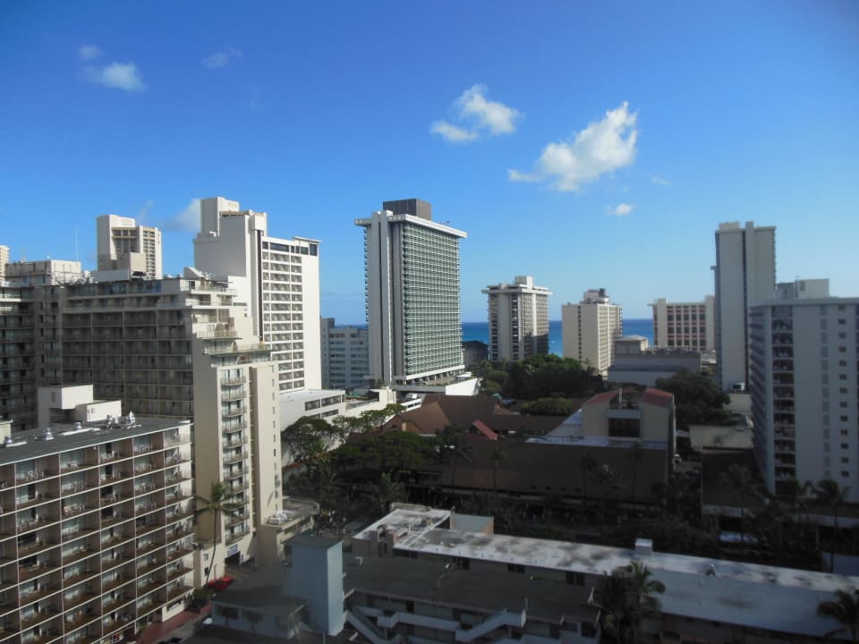 Ausblick von der Dachterrasse Richtung Stadt Hotel Ilima