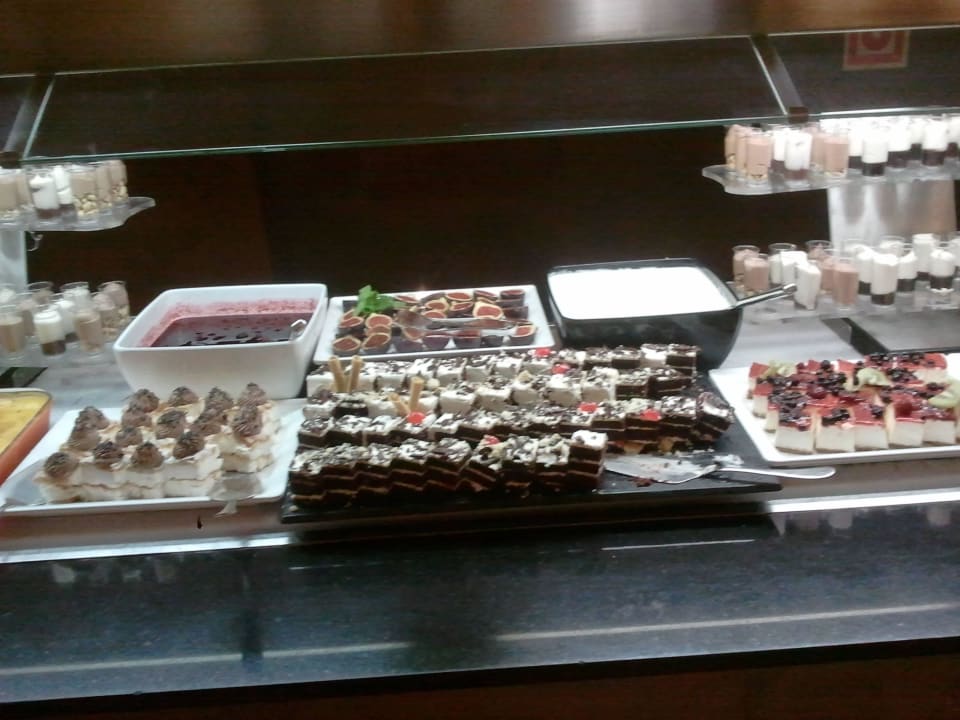 Buffet Iberostar Waves Club Cala Barca