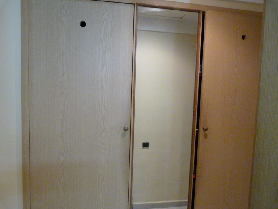 Der Schrank schön groß Agadir Beach Club Hotel