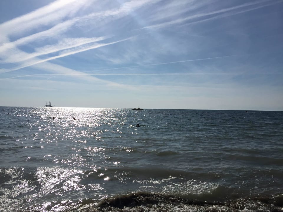 Meer Seaden Corolla Hotel