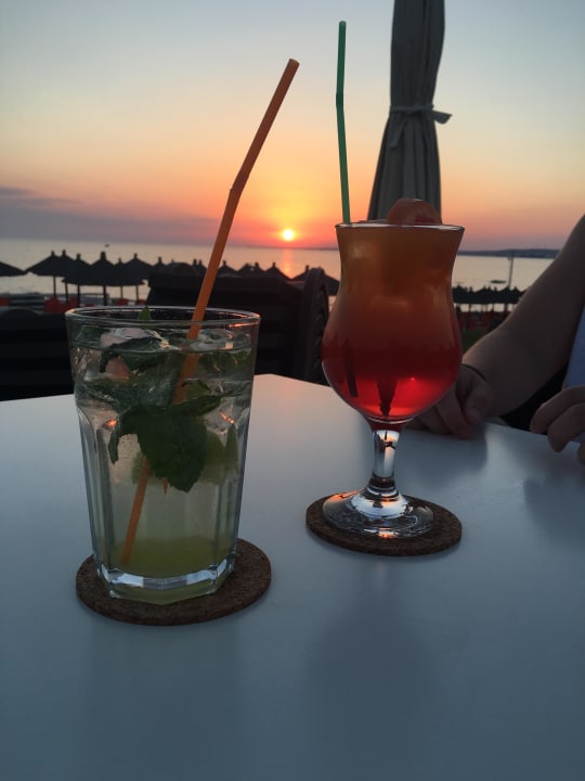 Cocktails am Abend Istion Club & Spa