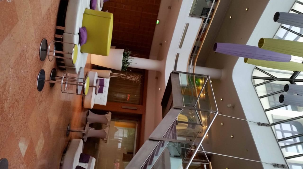 Hotel Freizeit und Empfangsbereich Dorint City-Hotel Salzburg