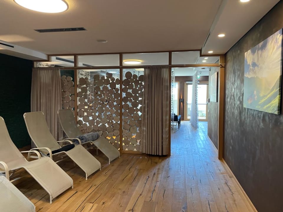 Pool Familien- und Wellnesshotel Viktoria