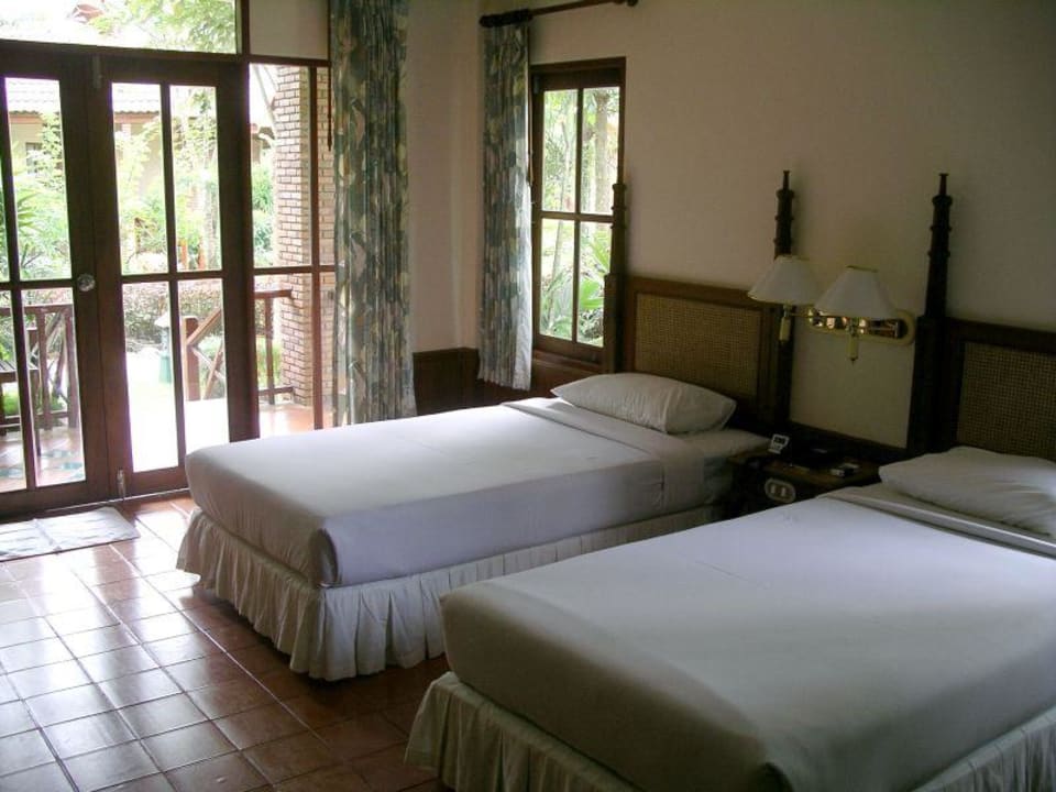Zimmer Khao Lak Bayfront Resort