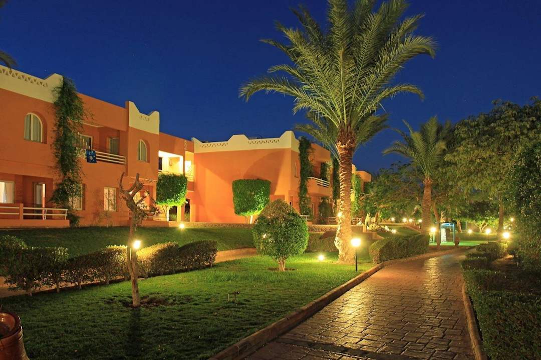 Movie Gate Golden Beach Resort