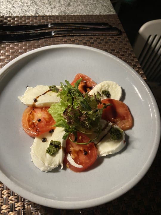 Gastro Outrigger Maldives Maafushivaru Resort