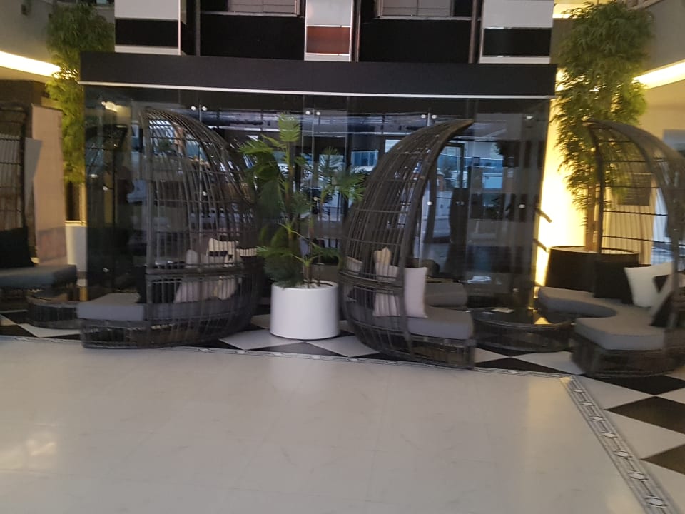 Lobby Sunprime C-Lounge