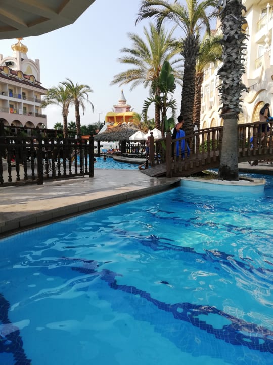 Pool Well Palace Side