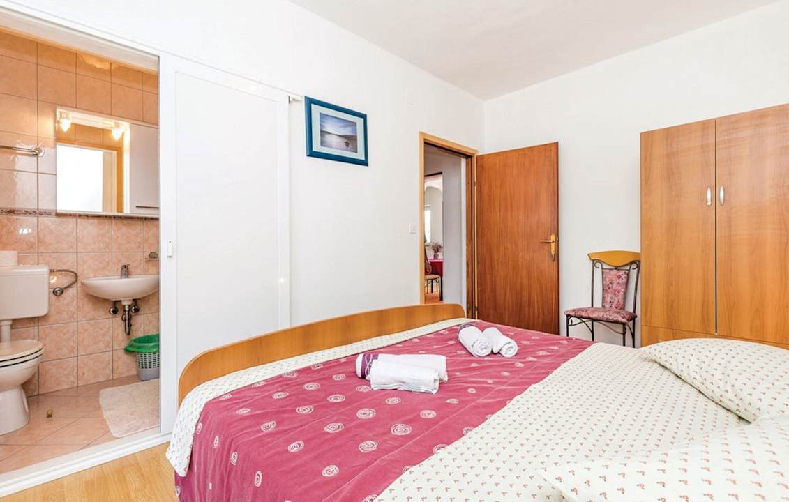 Zimmer Ferienhaus Perkic 2 Wohnungen