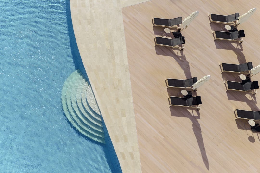 Pool Hotel Adagio Fujairah