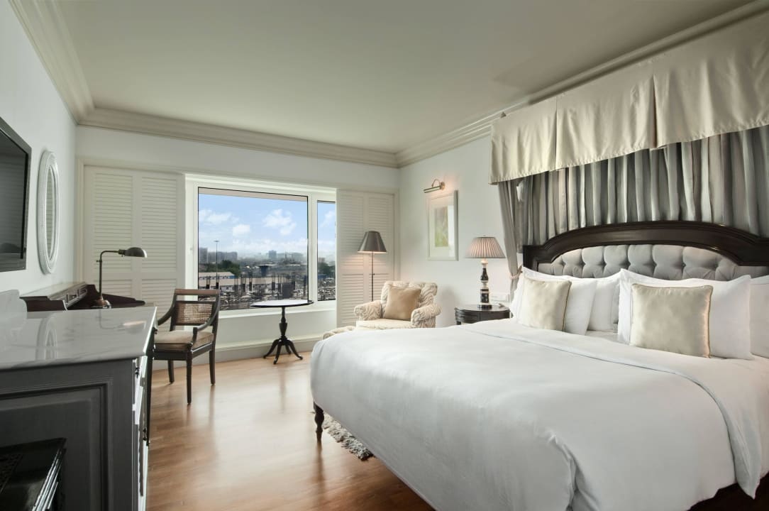 King Guestroom Hilton Mumbai International Airport