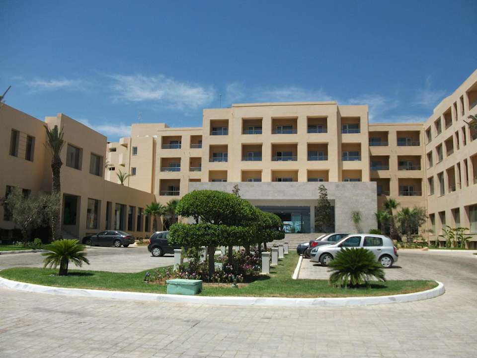 Hotel von vorne Hotel Rosa Beach