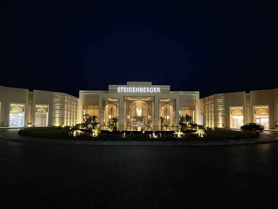 Außenansicht Steigenberger Resort Ras Soma