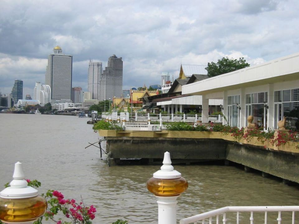 Hotel Bootsanlegestelle Ramada Plaza by Wyndham Bangkok Menam Riverside