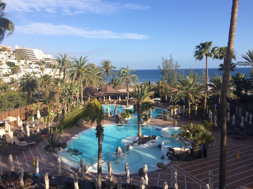 Pool Corallium Beach by Lopesan Hotels - Adults only