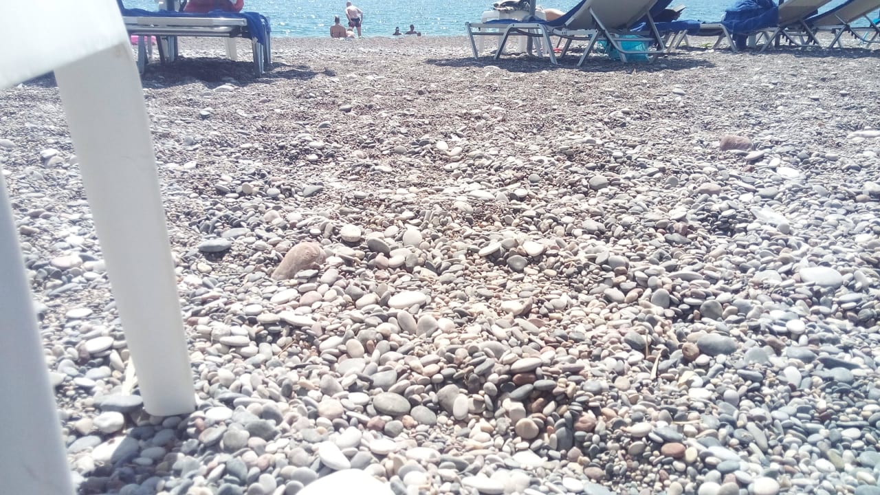 Grober Kies am Strand Atrium Palace Thalasso Spa Resort & Villas