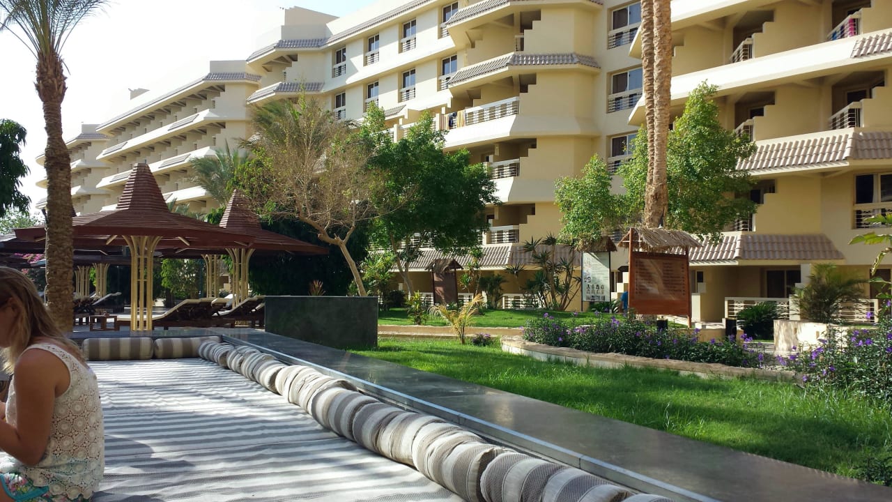 Weg aus dem Hotel Richtung Promenade Sindbad Club