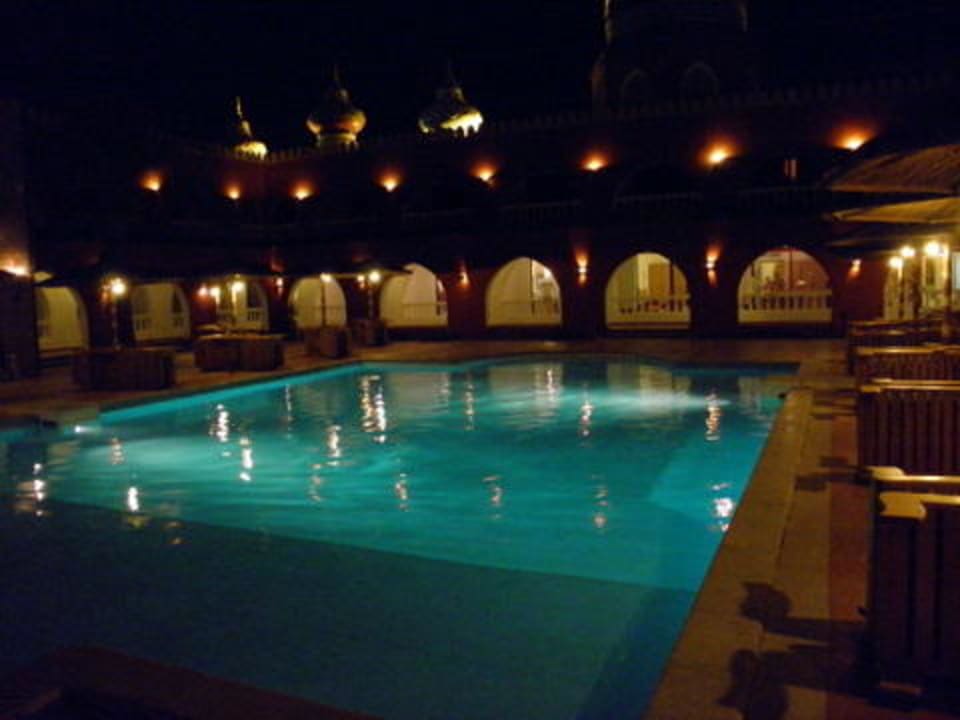 Basen przed moim pokojem Pickalbatros Alf Leila Wa Leila Resort - Neverland Hurghada