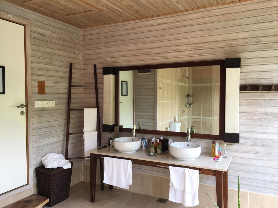 Zimmer Kuredu Island Resort & Spa