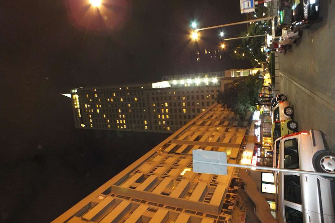 Außenansicht abends InterContinental Warszawa