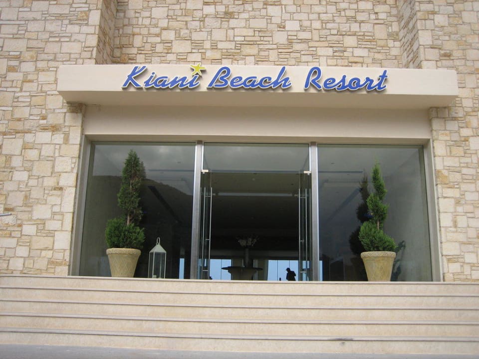 Haupteingang Kiani Beach Resort Family All Inclusive