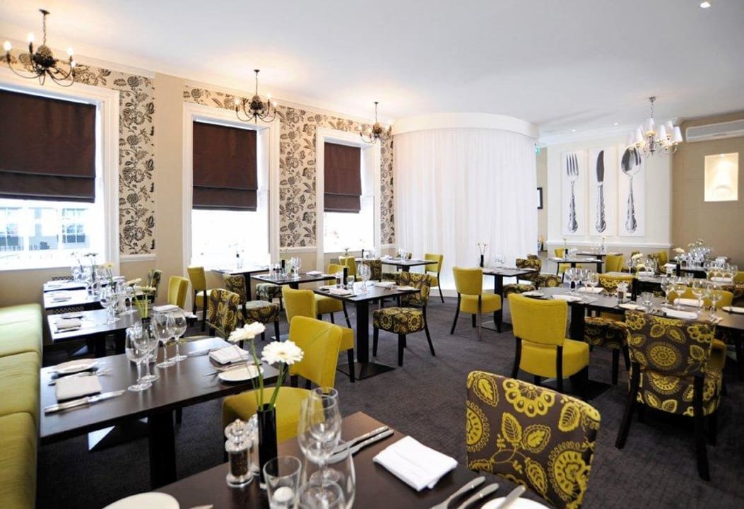 Signature Restaurant Mercure Southampton Centre Dolphin Hotel