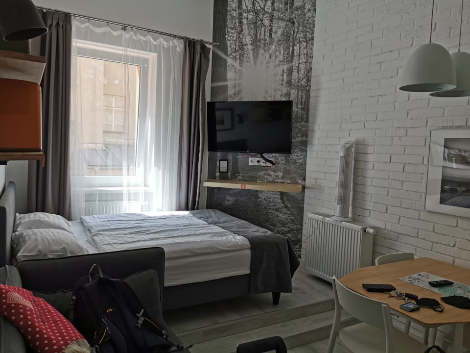 Zimmer Revelton Suites