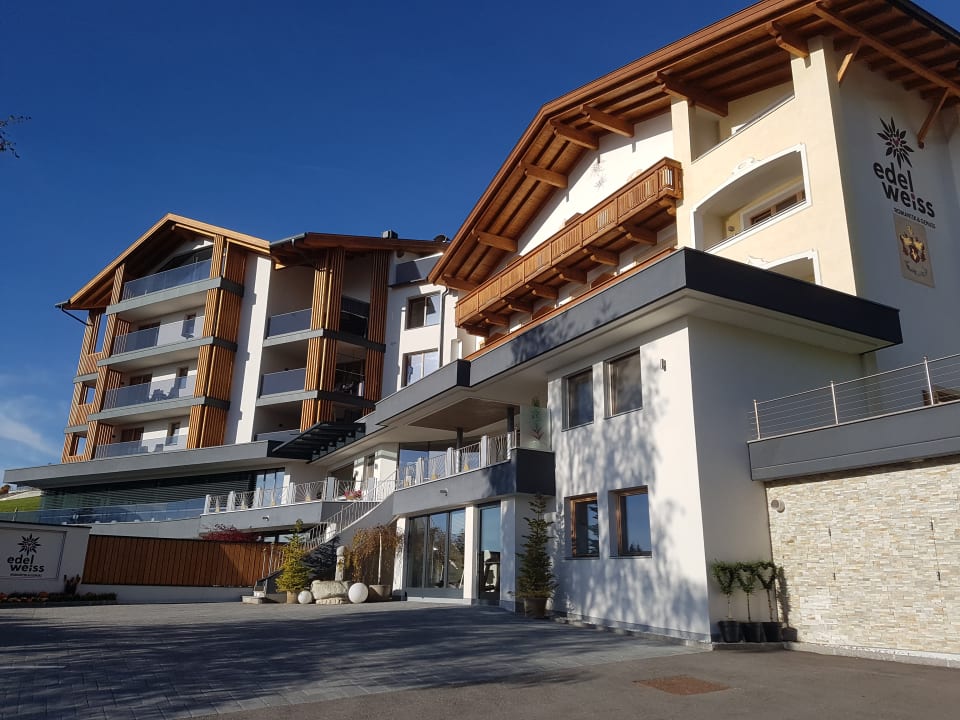 Außenansicht Hotel Edelweiss