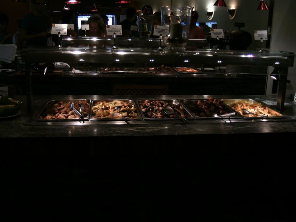 Buffet HL Miraflor Suites Hotel