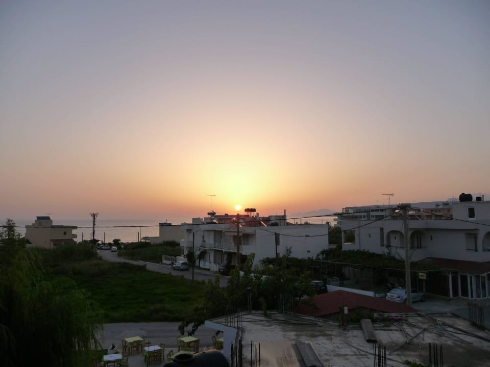 Sonnenaufgang Glaros Studios & Apartments