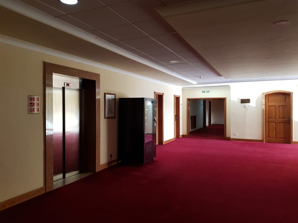 Aufenthaltsraum mit Sitzecke und Snackautomat Paradise Bay Resort Hotel