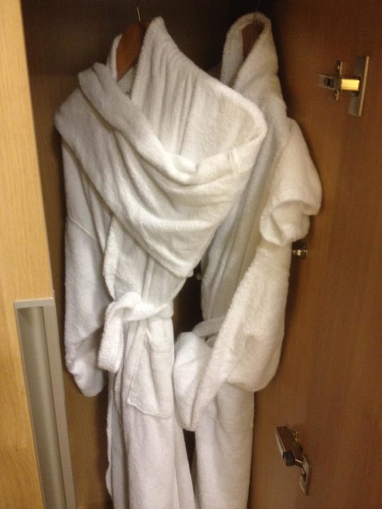 Bademäntel inkl.  Hilton Mainz