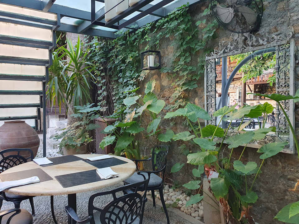 Gartenanlage Alp Pasa Hotel - Special Class