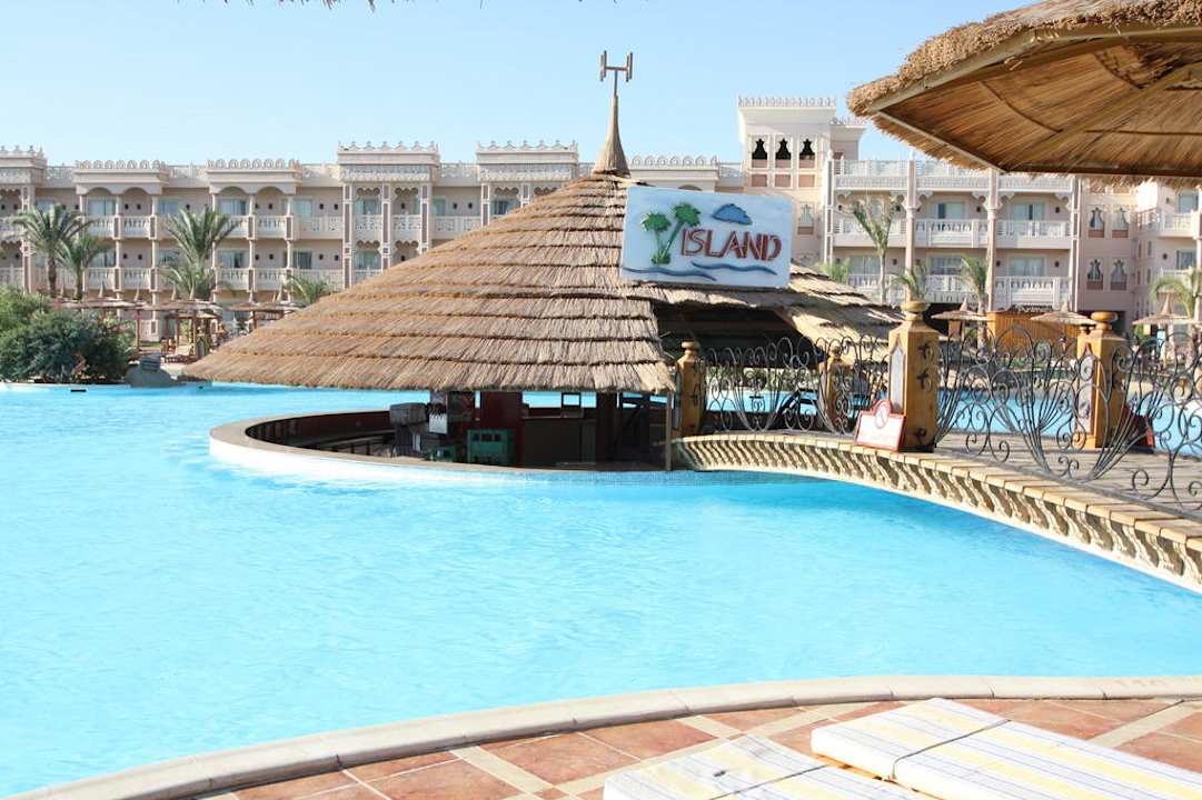 Die Poolbar Pickalbatros Palace Resort