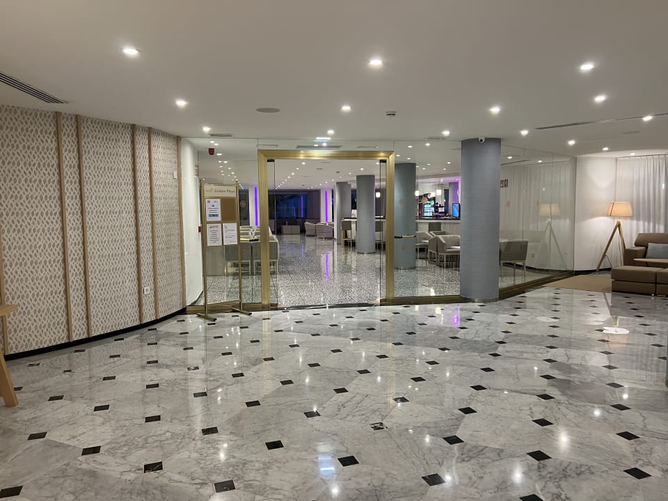 Lobby HSM Golden Playa
