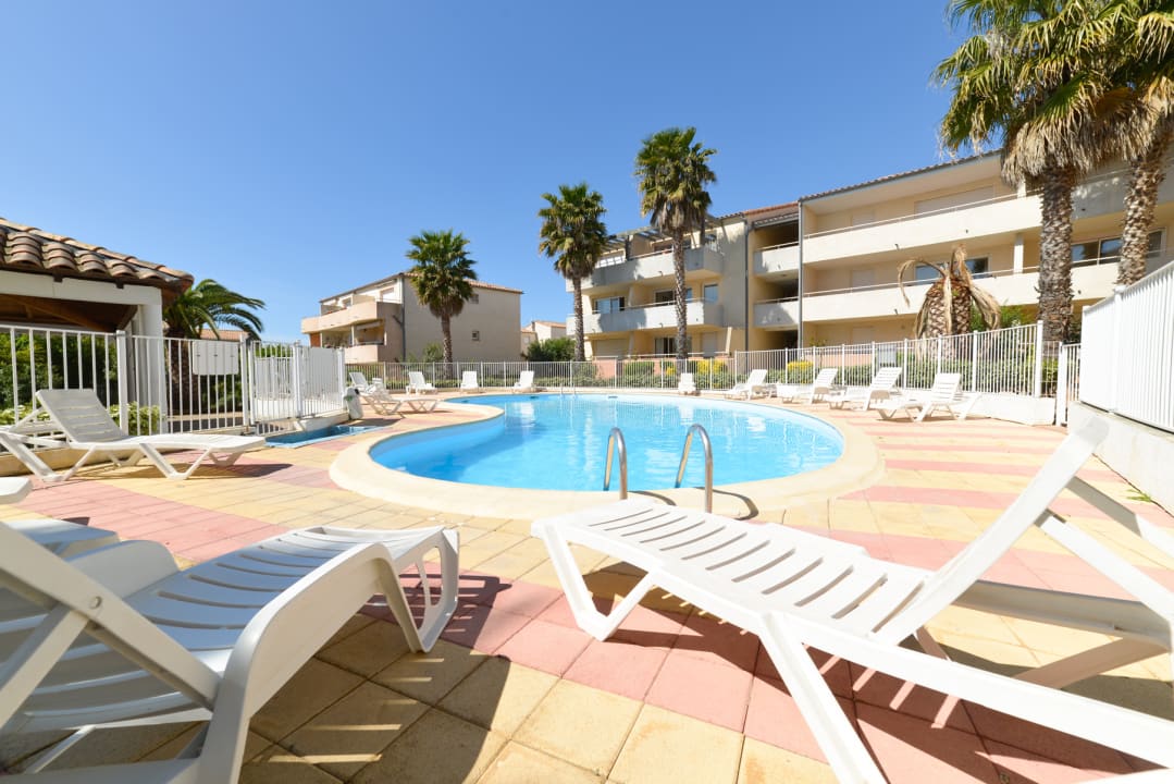 Pool Residhotel Mayflower
