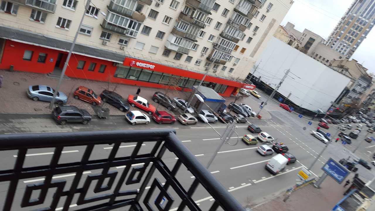 Ausblick vom Balkon Partner Guest House Saksahanskogo Street