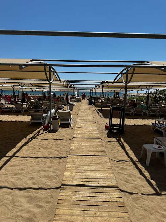 Strand Side Aquamarin Resort & Spa