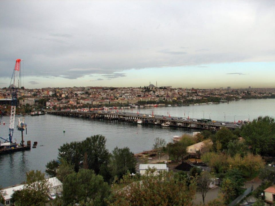 Blick von der Dachterrasse Istanbul Golden City Hotel