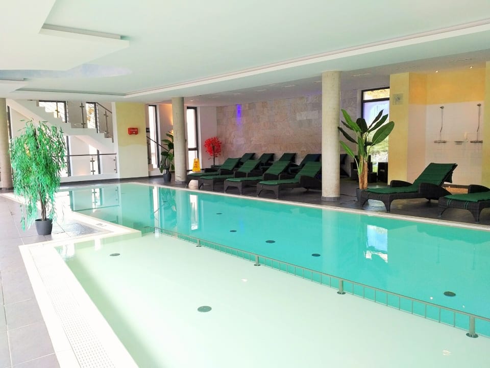 Pool Schönblick Mountain Resort & Spa - Das Original!