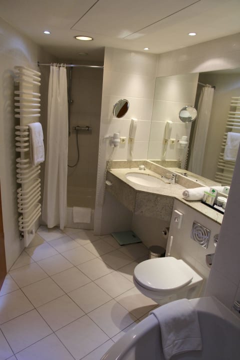 Bad der Panorama-Suite 1317 Lindner Hotel Cottbus